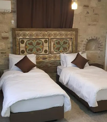 Chakra Vourla 乌尔拉