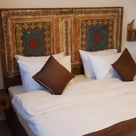 Chakra Vourla Hotel